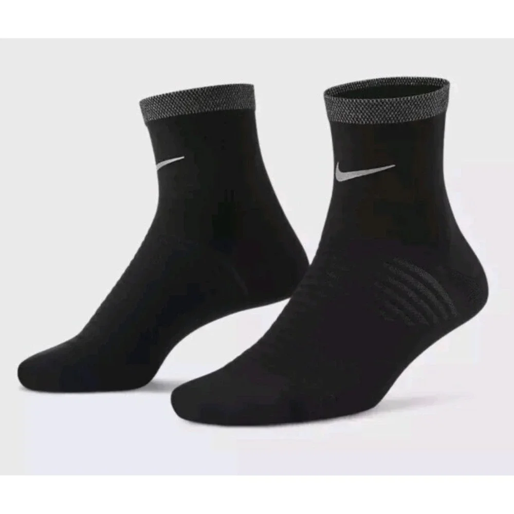 3 pair Nike Spark Lightweight Ankle Socks Black Women 7.5-9 Men 6-7.5 NWT